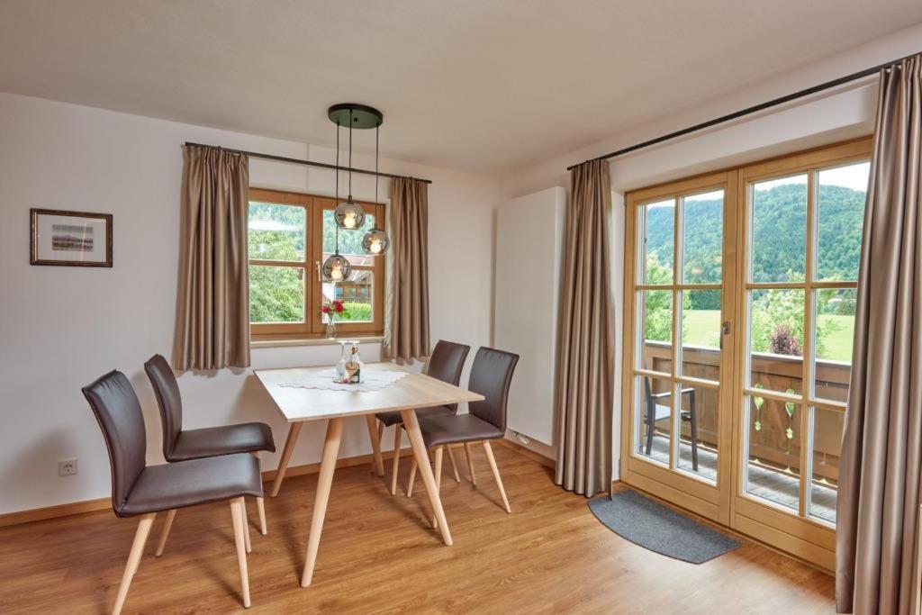Apartment Haus Schmiederer Reit im Winkl